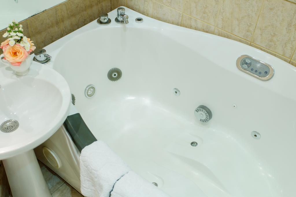 Studio De Luxe With Jacuzzi 苏梅 外观 照片
